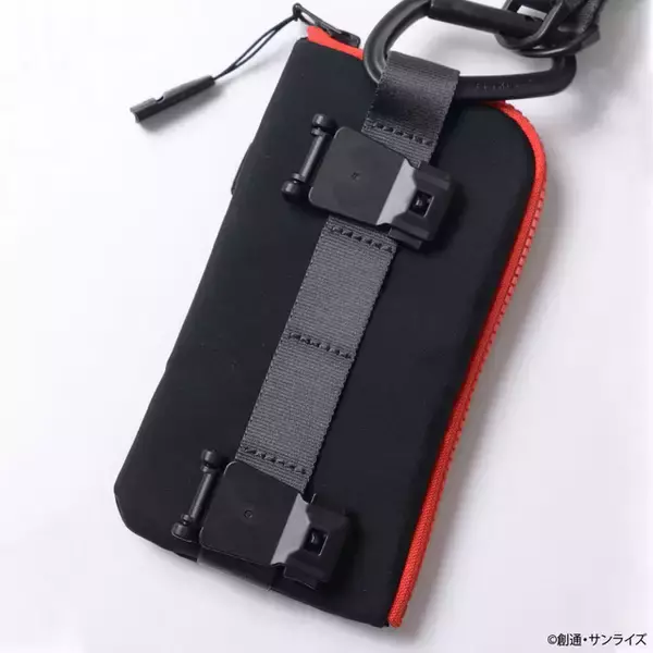 「「ガンダム」シャアをイメージ！“見せてもらおうか。特別仕様の性能とやらを！” コラボバック3種登場」の画像