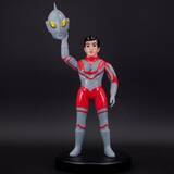 「「ウルトラマン」“マスク取れゾフィー”ソフビや、ゼットンTシャツも！「ウルトラマン 駅ナカ POP UP SHOP in 大宮駅」グッズラインナップ情報到着」の画像1