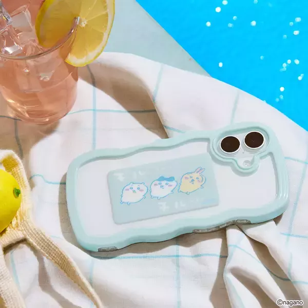 「可愛くて実用性バツグン♪ 「ちいかわ」夏のスマホ利用を快適に！ちいかわデザインの貼って剥がせるスマホ冷却シートが新登場」の画像