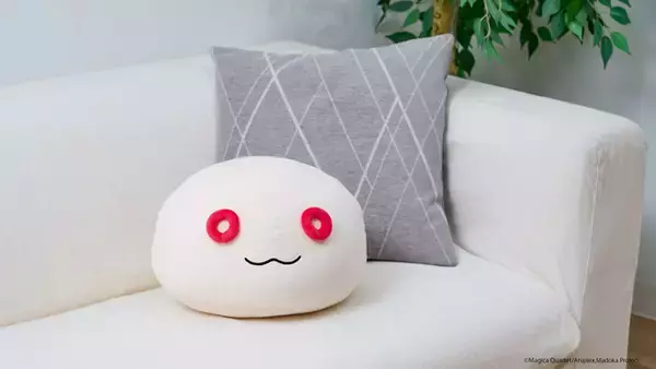 「まど☆マギ」鹿目まどか、暁美ほむら、巴マミたちがローソンに集結☆ キュゥべえ型クッション、全40種のタペストリーなど発売