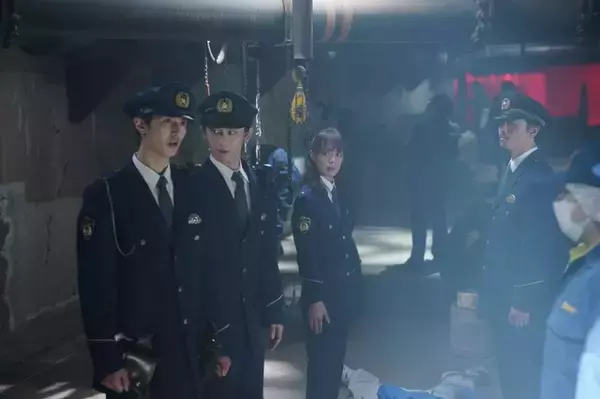 「映画「アギト」氷川誠（要潤）に、ツートーンへアスタイルの速見（はんにゃ・金田）ら超能力者たちも！ 新場面写真が到着」の画像