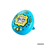 「たまごっち」初代デザインのハンディファン登場！ かわいいたまごっちと暑さを乗り切ろう♪ 持ち歩きはもちろん、デスクに置いて使用も可能