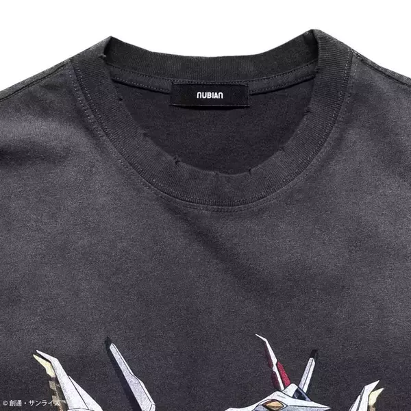 「ペーネロペー、メッサーF０１型のカッコいいTシャツが登場！「ガンダム 閃光のハサウェイ」とNUBIANのコラボしたデザイン」の画像
