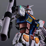 「動く実物大ガンダム“RX-78F00 ガンダム”、「超合金」フィギュア化！ 夜間時起動実験をイメージしたカラー＆ギミックに注目」の画像1