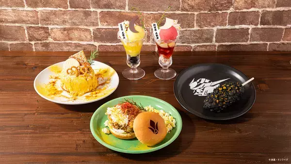 「「ガンダム　鉄血のオルフェンズ」“俺たちは家族だ！鉄華丼”、バルバトスの“メイス”をイメージしたチーズドッグなど…10周年記念カフェがオープン」の画像