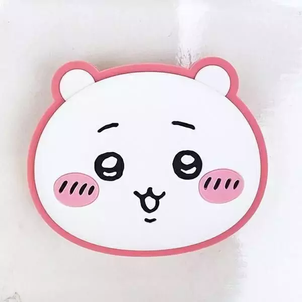 「「ちいかわ」ハチワレ・うさぎのシンプルな可愛さ爆発♪ ワイヤレスイヤホン、スマホケース、ダイカットソフトが発売」の画像