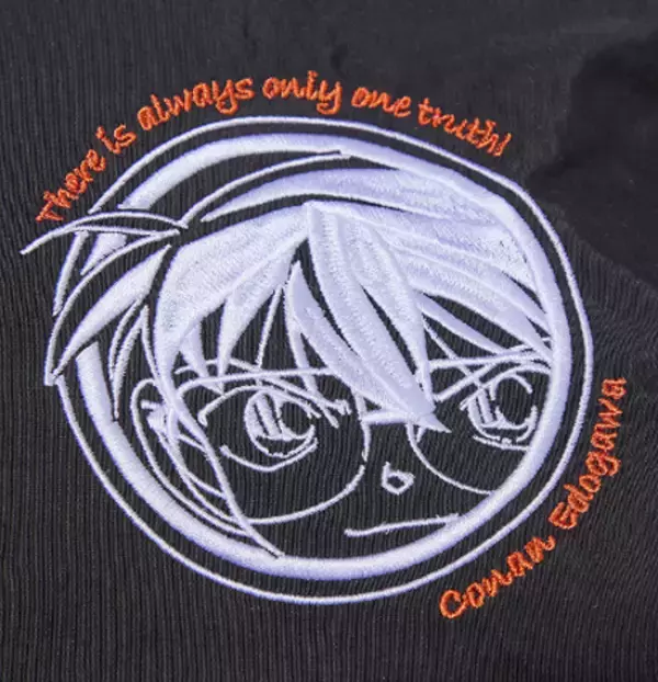 「「名探偵コナン」旅行もコナンたちと一緒！ ボストンバッグや親子で楽しめるTシャツなど発売」の画像