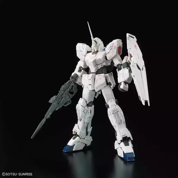 「FAユニコーンガンダム、バンシィ、シナンジュを揃って入手可能！ 「ガンダムUC」より主役機＆ライバル機のRGガンプラが抽選販売受付中！」の画像