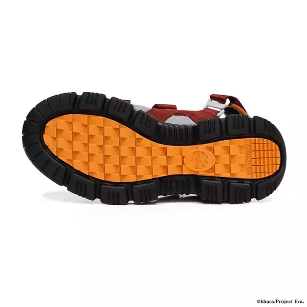 「「エヴァ」零号機、初号機、弐号機をイメージ！スニーカーの安定感&サンダルのフラットさが融合した2WAY仕様コラボシューズ登場」の画像