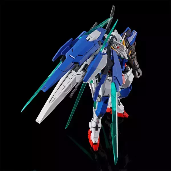 「「機動戦士ガンダム00」ELS襲来後のグラハム・エーカー専用機「エクシア リペアIV」がガンプラ化！RG準拠の新規造形で表現」の画像