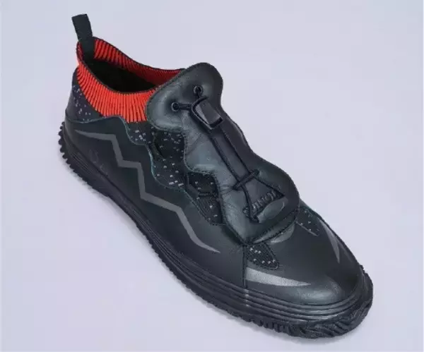 「「攻殻機動隊SAC_2045」草薙素子の劇中衣装をイメージ！「SPINGLE」コラボスニーカーが登場」の画像