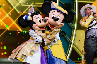 「東京ディズニーランド」ミッキーたち大集合☆新ショー始動！ヴァネロペ＆ベイマックスがステージショー初登場!! ライブパフォーマンスで贈る豪華ステージ【現地レポ／撮り下ろし写真あり】