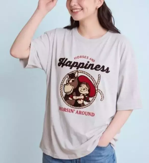 「「トイ・ストーリー5」大人かわいい新作アパレル登場！レトロデザインのTシャツ＆チュニック全4種がラインナップ」の画像