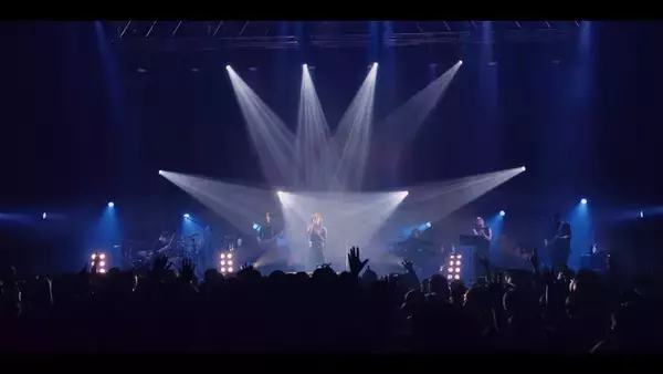 「milet『葬送のフリーレン』第1期ライブ映像を特別公開！2期連続ED起用を記念して」の画像