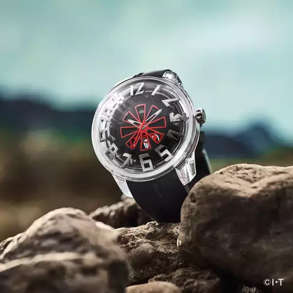 「仮面ライダー」1号の変身ベルト“タイフーン”を文字盤で再現！スイスブランド「Tendence」コラボ腕時計が登場