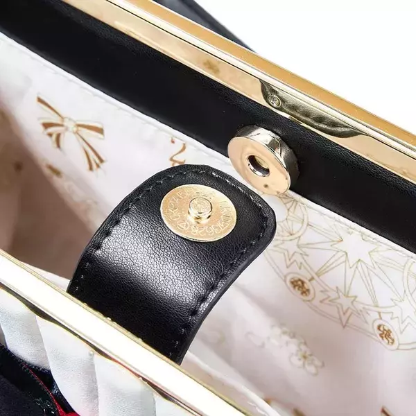 「「CCさくら」衣装デザインがモチーフ！大人になってもときめきを忘れない「MAYLA」ショルダーバッグが登場」の画像