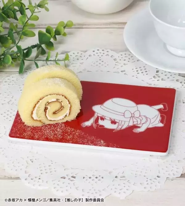 【推しの子】“重曹を舐める天才子役”イラストをデザイン♪ 有馬かなのiPhoneケース＆長角皿が登場