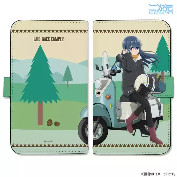 「ゆるキャン△」志摩リンが髪をなびかせ、バイクでひといき♪ カリブーのアパレルも☆ 新作グッズ登場