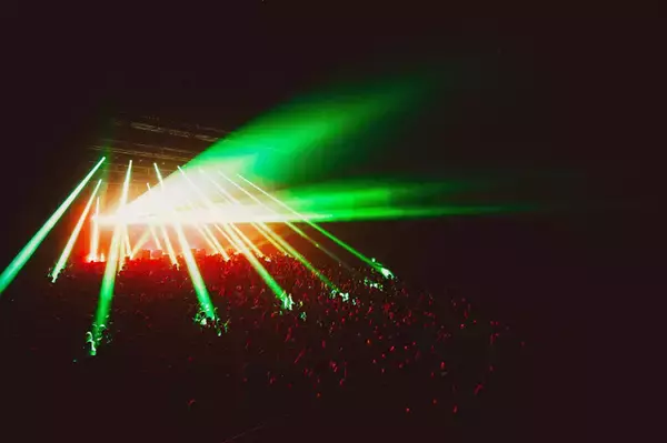 「凛として時雨　「グノーシア」ED「Loo% Who%」、「PSYCHO-PASS サイコパス」も披露した最新ライブレポートと待望の対バンイベント開催情報到着！」の画像