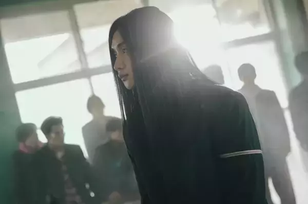 「実写「WIND BREAKER」桜遥（水上恒司）vs杉下京太郎（JUNON）のアクション公開！ JUNONの最長セリフは11文字!?　」の画像