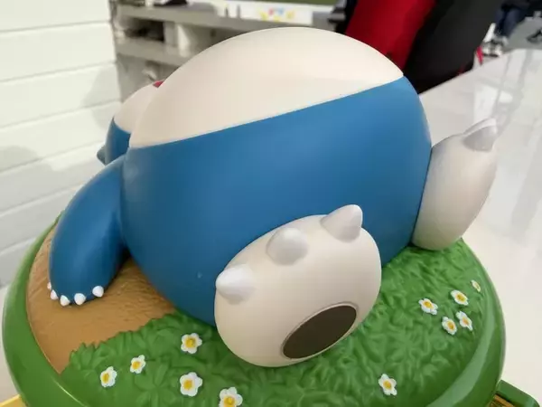 「カビゴンのポップコーンバケットはお持ち帰り必須！「ポケパーク カントー」でカワイすぎるグルメ＆グッズを最速で味わってきたよ【現地レポート】」の画像