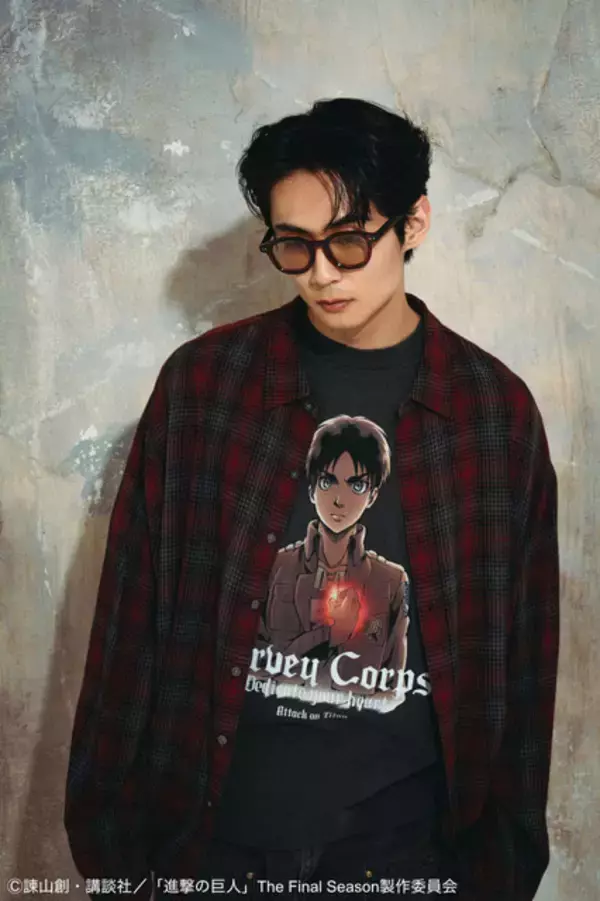 「「進撃の巨人」無垢の巨人の捕食シーンがTシャツに…!? エレンやリヴァイのかっこいいTシャツ、ド迫力の巨人が描かれたTシャツ（全6種）登場」の画像