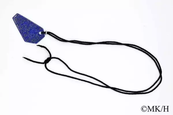 「「暁のヨナ」大原画展が開催！ 220点を超える原稿、世界観を堪能できるジオラマ、“ハクの青金石ペンダント”付き入場券も」の画像