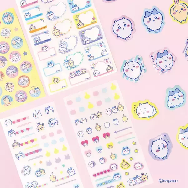 「「ちいかわ」DAISO限定グッズ発売決定！ パステルカラーの全28アイテム 文具やアクリルキーホルダーも」の画像