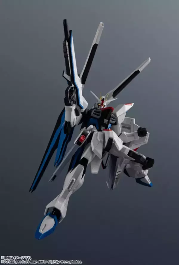 「“舞い降りる剣”フリーダムガンダムのリニューアル版が予約スタート！ ハイマットフルバーストや連結状態のビームサーベルなどプレイバリュー豊富」の画像