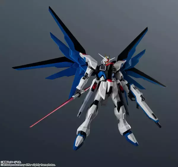 「“舞い降りる剣”フリーダムガンダムのリニューアル版が予約スタート！ ハイマットフルバーストや連結状態のビームサーベルなどプレイバリュー豊富」の画像