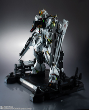このνガンダムは“伊達じゃない！”「機動戦士ガンダム 逆襲のシャア」νガンダムが本物のメカを思わせる立体化！「解体匠機」が再販決定