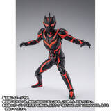 「「ウルトラマンネクサス」人造巨人ダークザギのフィギュアの2次抽選が実施中！ 円谷プロダクション造形部門LSS協力のもと、劇中のプロポーションを再現」の画像1