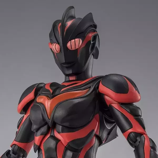 「「ウルトラマンネクサス」人造巨人ダークザギのフィギュアの2次抽選が実施中！ 円谷プロダクション造形部門LSS協力のもと、劇中のプロポーションを再現」の画像