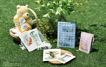 「クマのプーさん」ほぼ日手帳が2027年のロフト限定版に！ 原作の挿絵をデザインした手帳＆文具7アイテム登場