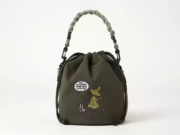 「ムーミン、リトルミイ、スナフキンの大人かわいい巾着バッグ登場！世界観を刺繍で表現☆」の画像