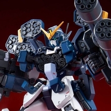 “残り250機…一人50機の割り当てだ”「MG 1/100 ガンダムヘビーアームズ改 ＥＷ」が再販！ トロワを象徴するピエロマスクも付属