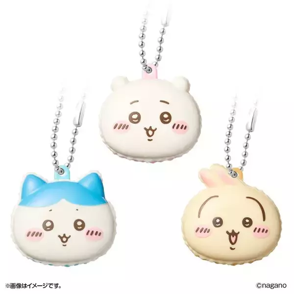 「ちいかわ、ハチワレたちのお顔がキュート♪ 「ちいかわ」コロッとかわいいマカロン型コスメが登場！ 実用性も兼ね備えたホイップ風マグネットも」の画像