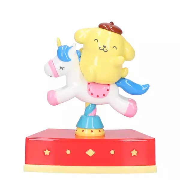 「「サンリオ」キティ、シナモロール、クロミがレトロ可愛い♪ メリーゴーランドにもなるドール雑貨がBOXで登場」の画像