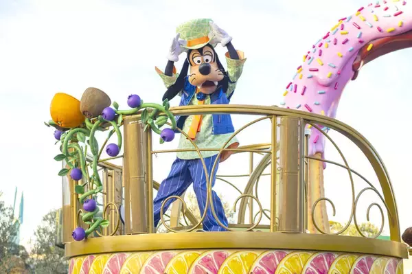 「おかえり、ヴァネロペ♪ 可愛すぎ＆楽しすぎパレードが帰ってきた！東京ディズニーランド「イッツ・ア・スウィーツフルタイム！」【レポート】」の画像