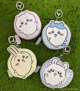 「ちいかわ」ハチワレたちをバッグに付けて一緒にお出かけ♪ 新商品のコインケース登場