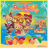 「「サンリオ」キティたちが水着ではっちゃける!! 形も味も楽しいフルーツグミが新登場♪」の画像1