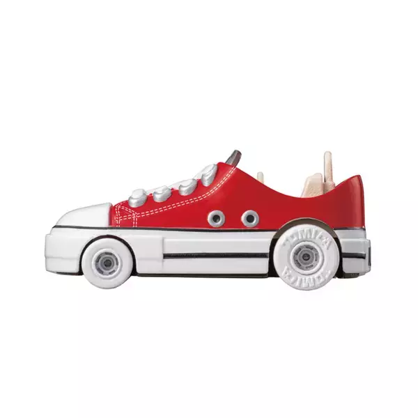 「CONVERSE×トミカ初コラボ！ALL STARシューズ型トミカが発売」の画像