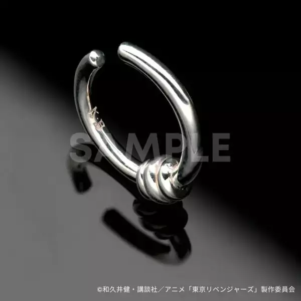 「「東リベ」松野千冬＆羽宮一虎のアイテム登場！ 千冬のイヤーアクセサリーは場地のイニシャル入り♪」の画像
