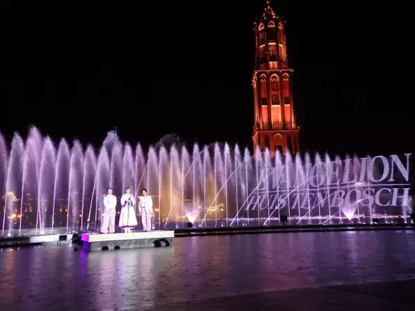 「「エヴァ×ハウステンボス」ナイトショーもエヴァ仕様！ 高橋洋子が「魂のルフラン」「残酷な天使のテーゼ」生歌唱」の画像