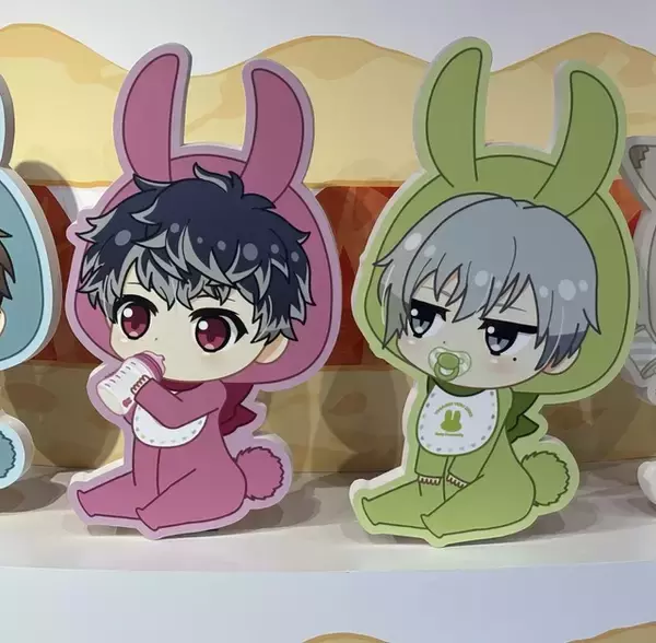 「「アイナナ」ベビー姿のアイドルがかわいすぎる！「べビコミュ」ストアに行ってきた【レポ】」の画像