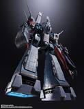 「「超時空要塞マクロス」45周年記念商品第1弾として「SDF-1 マクロス」がDX超合金最大級のボリュームで登場！ 強攻型への変形や艦橋などの発光ギミックなどプレイバリュー抜群」の画像1