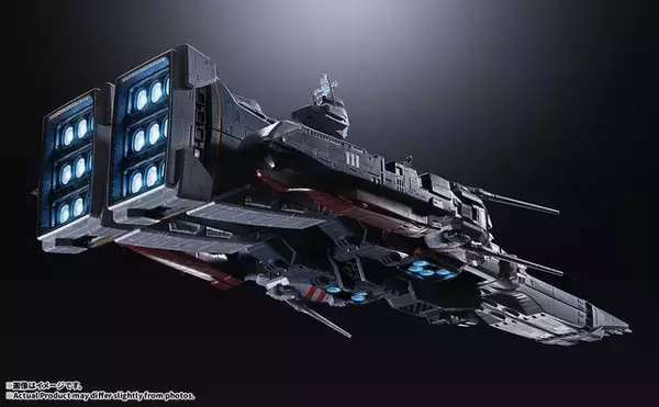 「「超時空要塞マクロス」45周年記念商品第1弾として「SDF-1 マクロス」がDX超合金最大級のボリュームで登場！ 強攻型への変形や艦橋などの発光ギミックなどプレイバリュー抜群」の画像