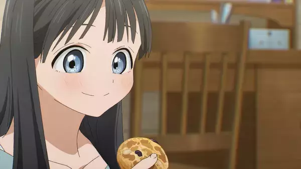 「冬アニメ「明日ちゃんのセーラー服」写真のモデルを引き受けた小路だが… 第4話先行カット」の画像