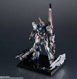 「「ガンダム 逆襲のシャア」νガンダム、“超合金”でアクションフィギュア化！ こだわりの再現度、ライトアップギミックも」の画像2