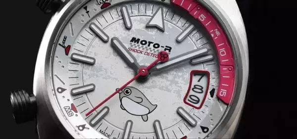 「終末ツーリング」バイクライダー向け腕時計が登場！ツーリングに便利な機能＆ヨーコのかわいさで相棒確定♪